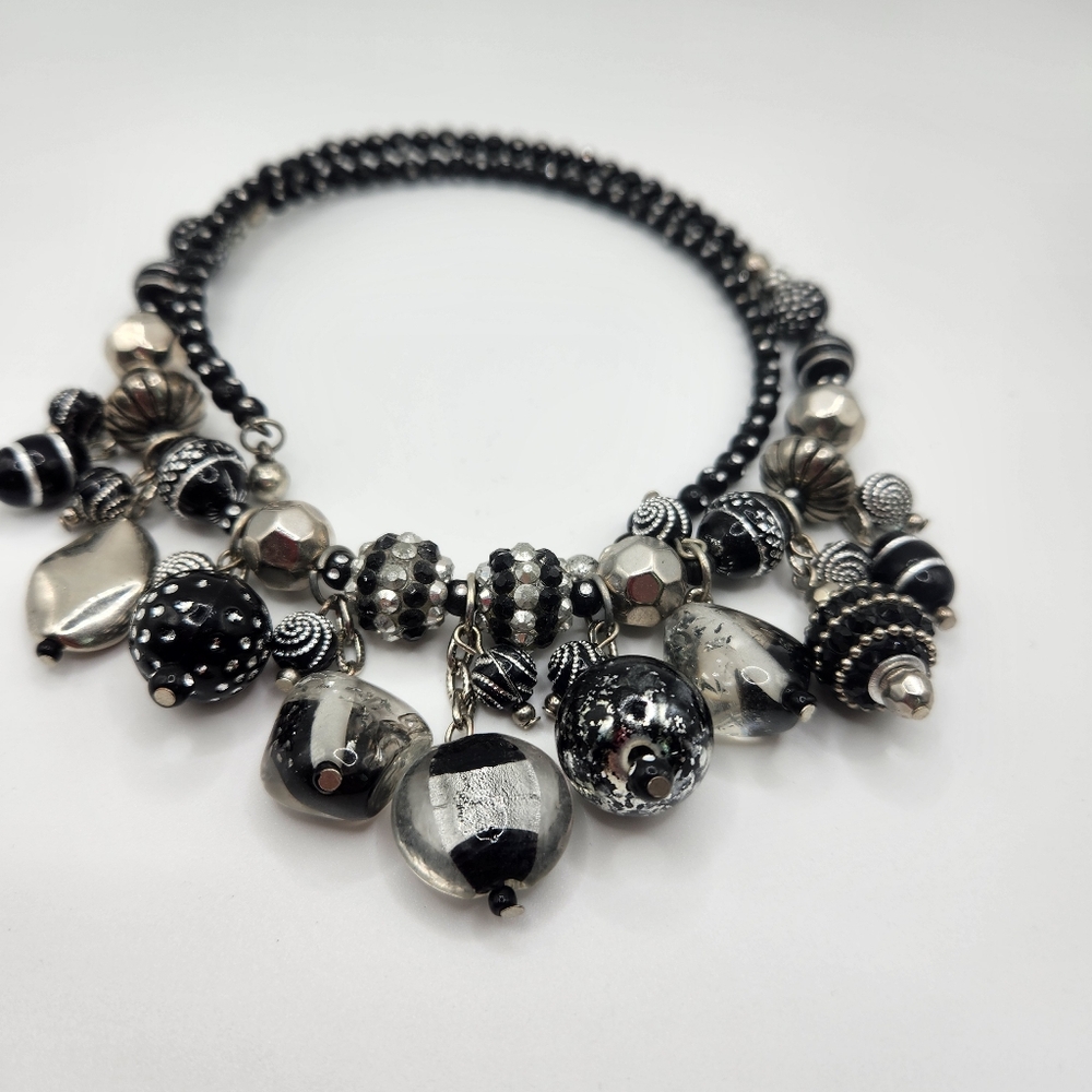 Black and Silver Ornate Necklace with Intricate Detailing‎ Unique Beads & Charms